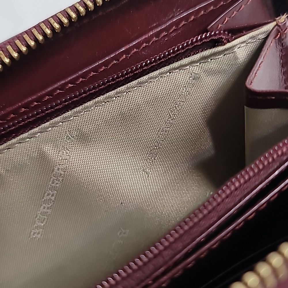 Burberry Quilted Leather Zip Around Wallet In Burgandy - Picture 12 of 12